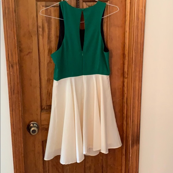 Colorblock Dress - Picture 3 of 6